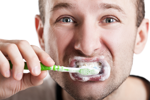Kem đánh răng kem chất lượng, không rõ nguồn gốc ( Nguồn Internet) 